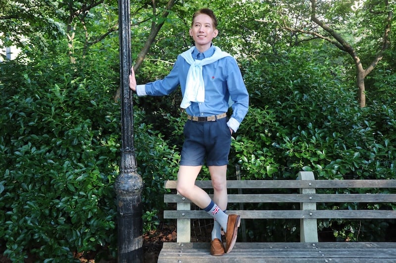 My Hands-On Take on Charles Tyrwhitt’s Linen Line 30 The Adult Man Charles Tyrwhitt Rugby Oxford Arms on Light Pole 800