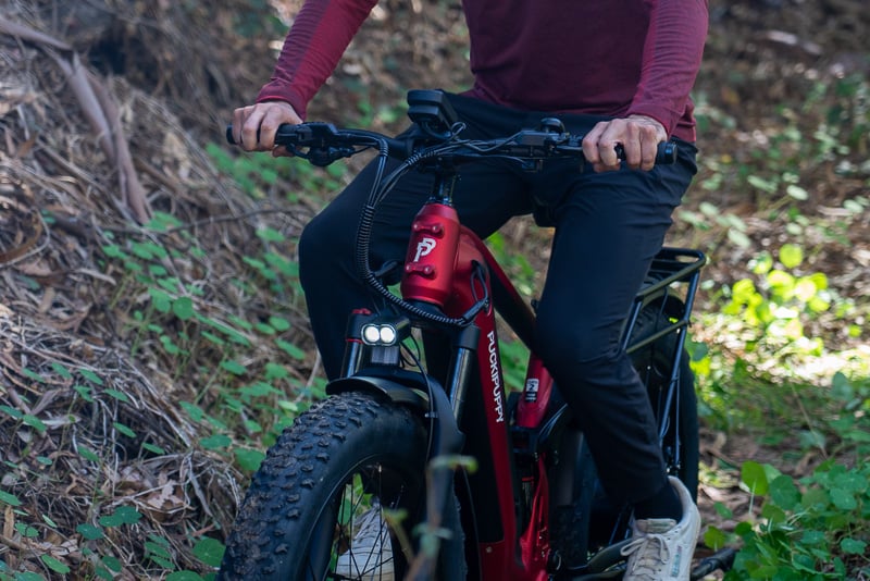 Model riding Puckipuppy GoldenR Pro