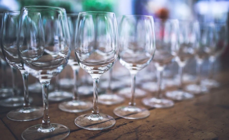 wine glasses empty white glass 1