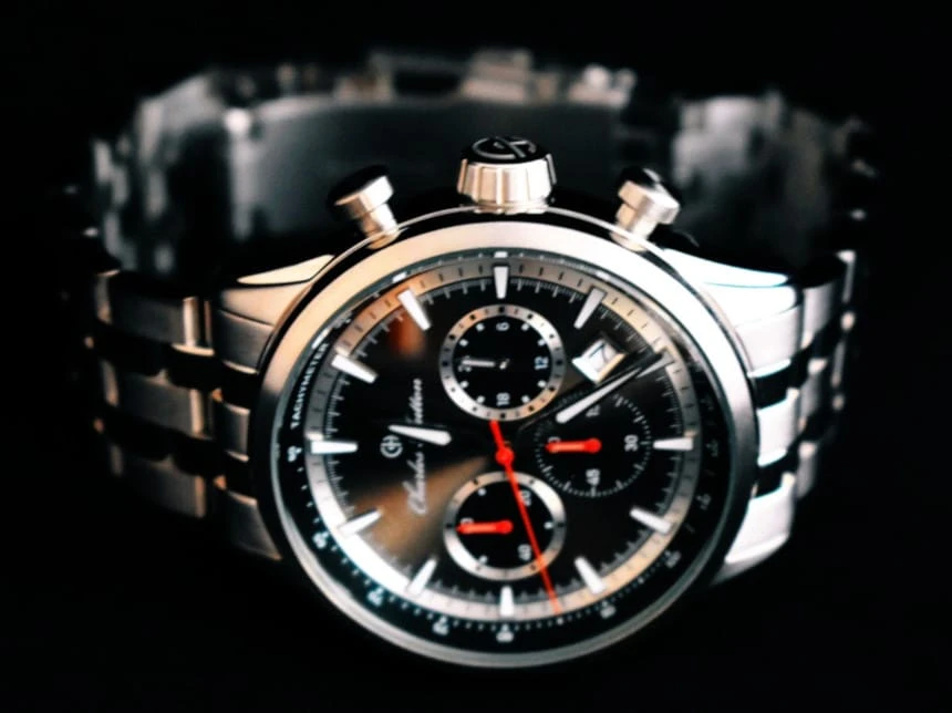 Charles Hutton Aristocrat on side black background