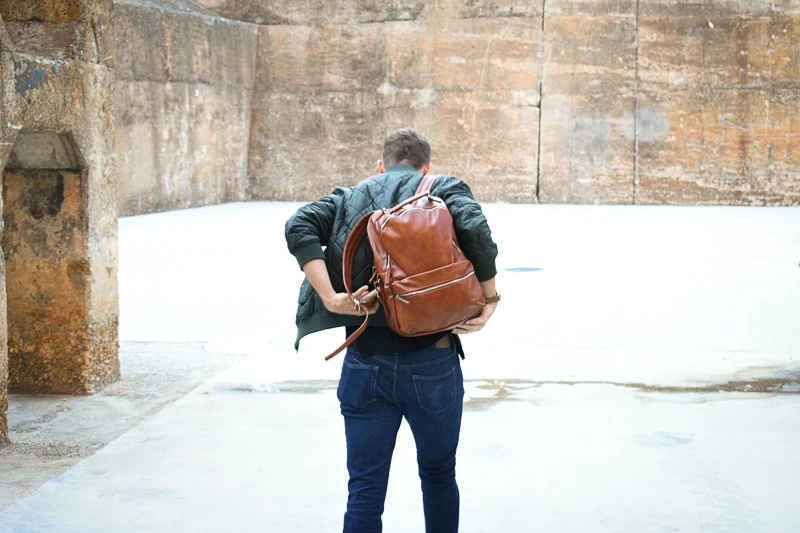 Modern made man leatherbackpack puton Modern made man leatherbackpack puton