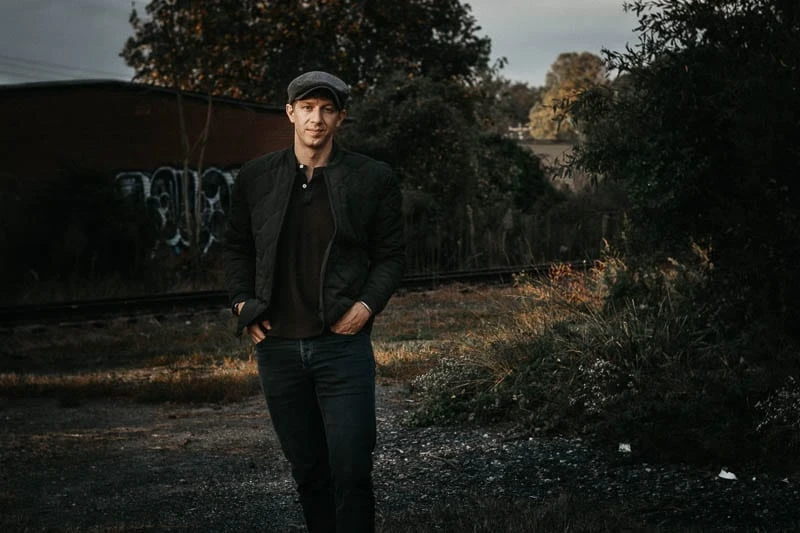 5 Best Henley Shirts for Men: These Push My Buttons 43 model wearing Style plan by Frank and oak