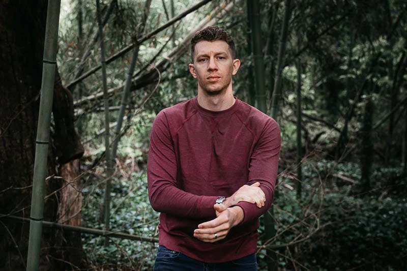 Fresh Clean Tees Cali Pullover in red