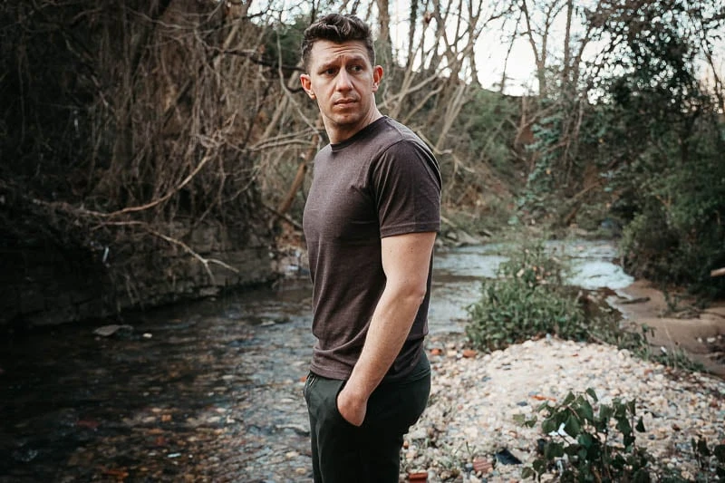 Fresh Clean Tees shoulder fit