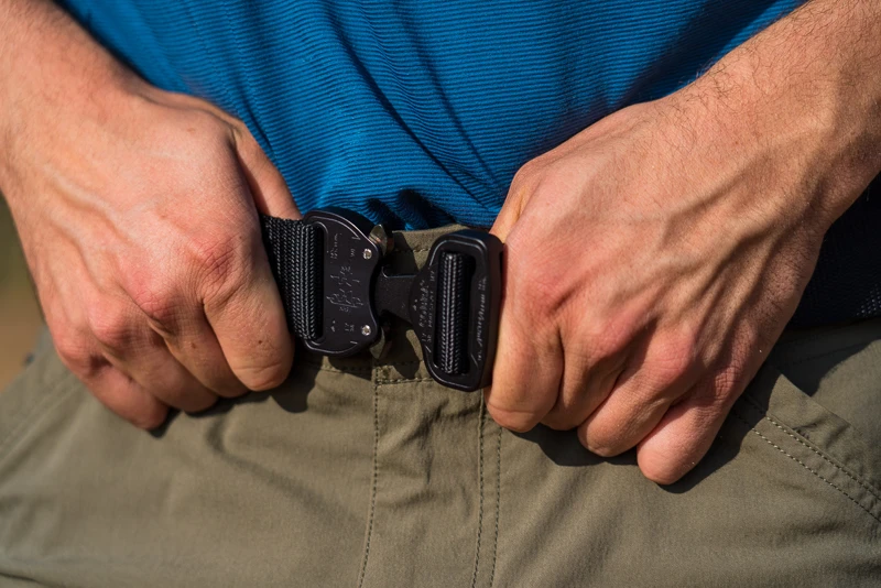 Klik Belts Review: A Tactical Alternative to a Classic 47 Man wearing black Klik Belt 1