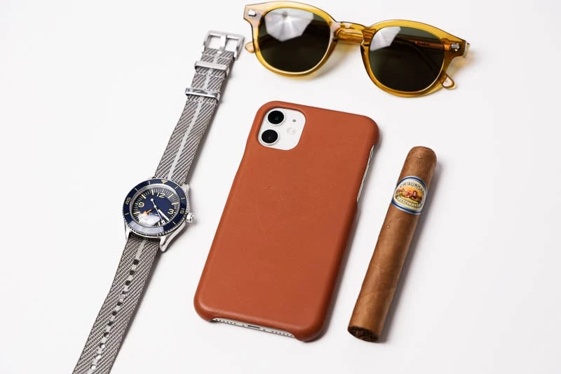 Anson Calder Review: I Tried Their Most Popular Accessories 41 Anson Calder leather iphone case