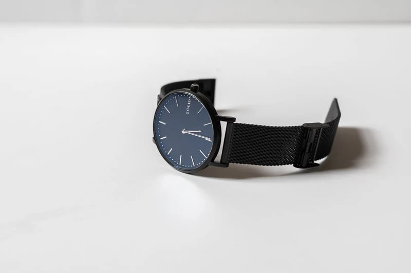 Solios Solar sapphire crystal coating detail