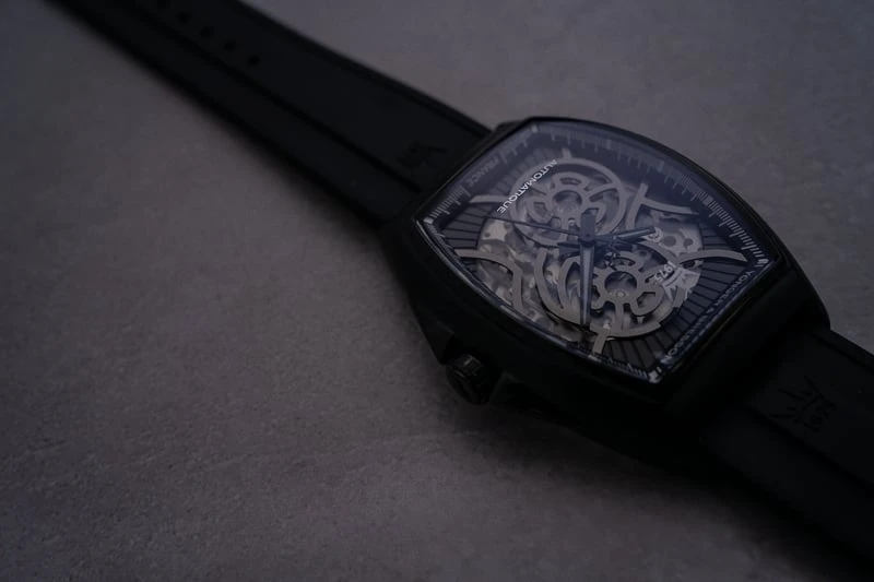 Hands-On: Yonger & Bresson Le SINGULIER Review 47 Black Yonger Bresson Watch on Concrete