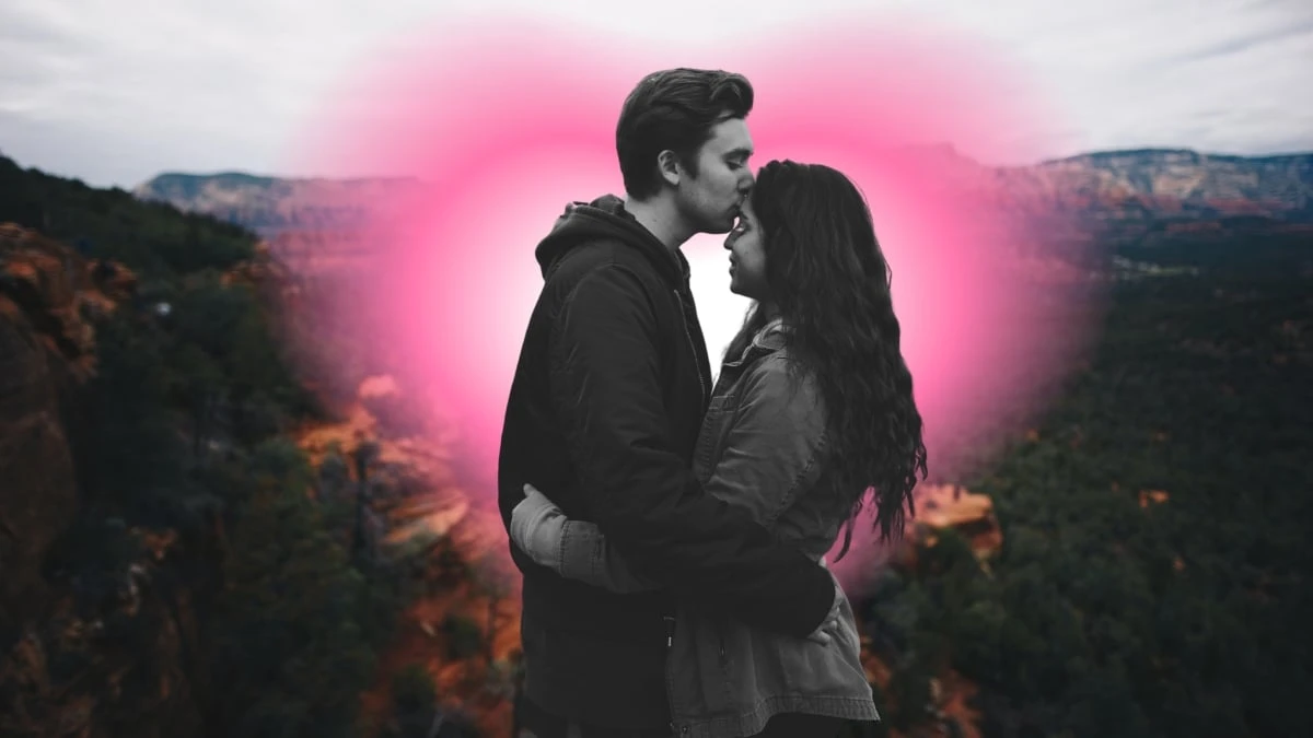 The Adult Man Does She Love Me 26 Dependable Signs a Girl Loves You Couple Kissing Over Scenic Lookout