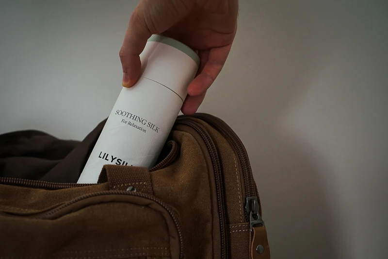 Lilysilk pillowcase carrying tube in bag