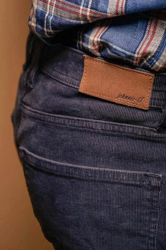 johnnie-O Clothing Review: Does Preppy Style Translate to West Coast Casual? 40 Model wearing Johnnie O pants