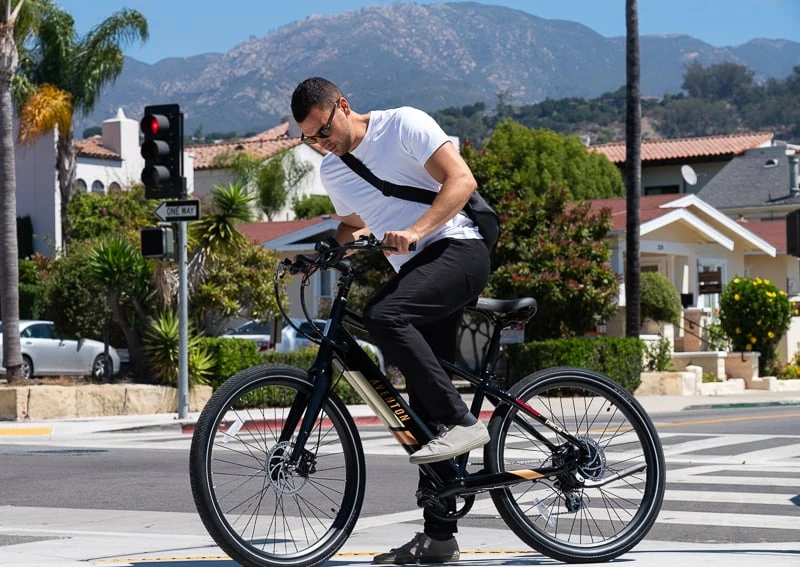 Model on Aventon Pace 500