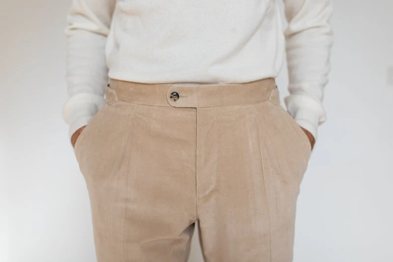 Suitsupply Custom Suit waistband button detail