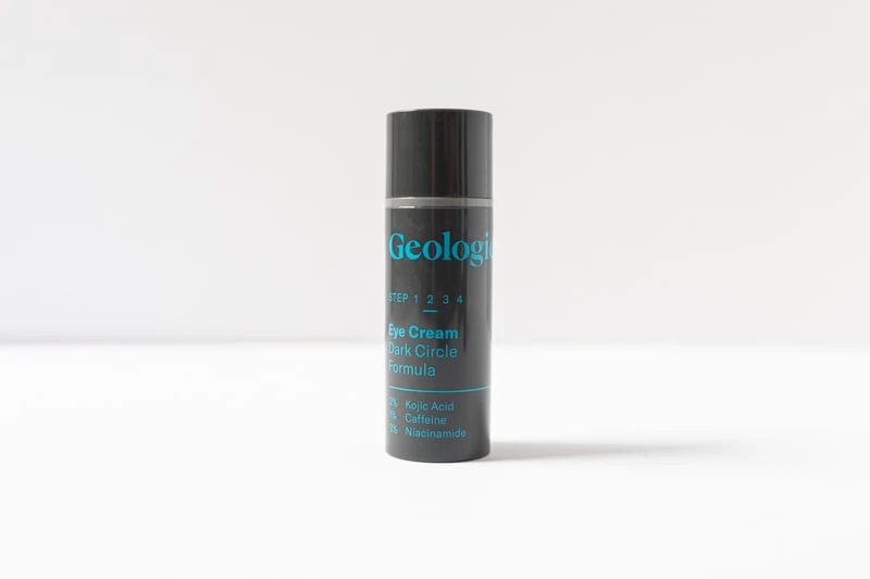 Geologie skincare eye cream on white background