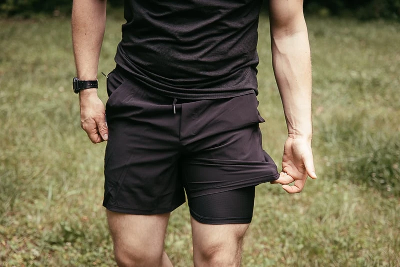 lululemon pace breaker shorts liner demonstration