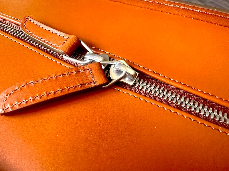 Carl Friedrik Palissy Weekend bag zipper upclose