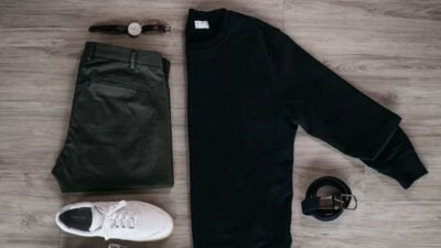 2023/11/How-to-Build-a-Capsule-Wardrobe-Top-Down-Grid-of-Asket-Clothing.jpgw3.webp
