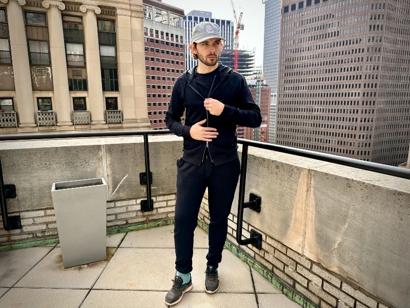 Robert Barakett Cortina Hooe and Jogger Looking Off