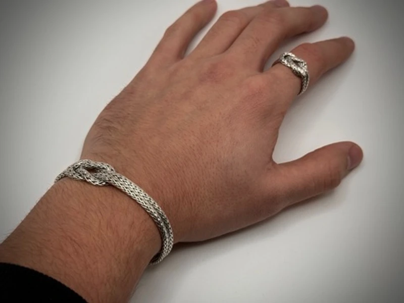 The Adult Man John Hardy Love Knot Bracelet On Hand 800