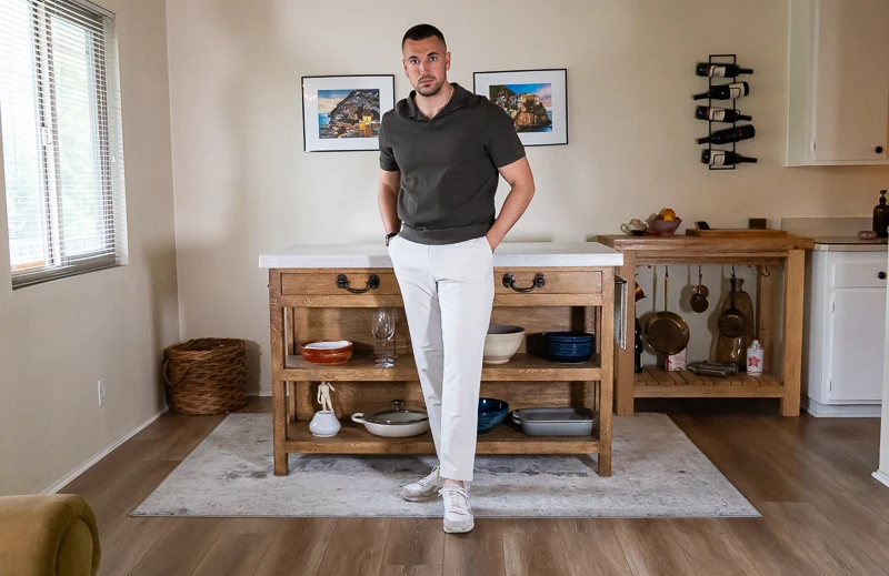 Model styling New Venture Trouser 1