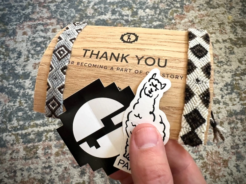 The Adult Man Paka Bracelets and Stickers 800